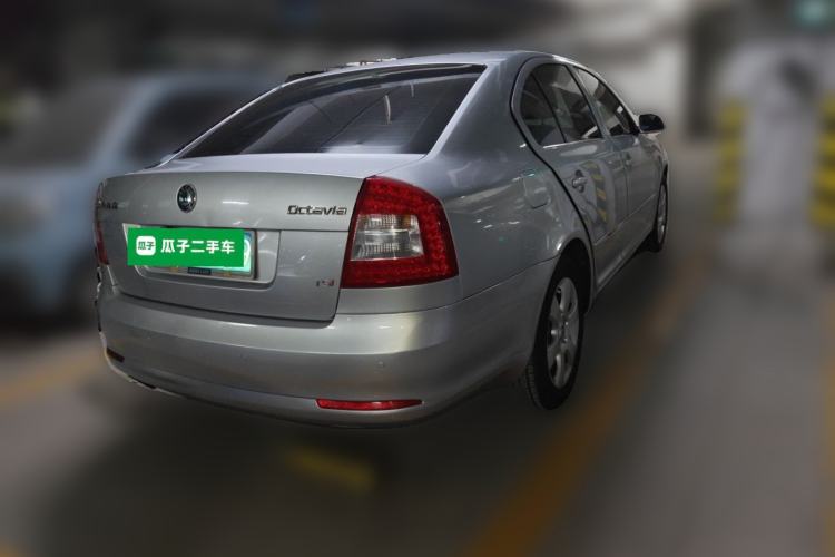 Used Skoda Octavia 2010 1.4TSI DSG Yijun Edition Rear Right 45 Deg