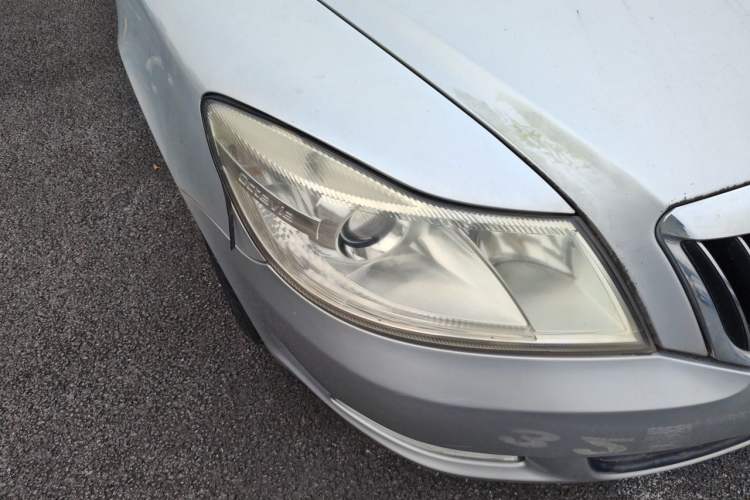 Used Skoda Octavia 2010 1.6L Automatic Yijun Edition Right Front Headlight