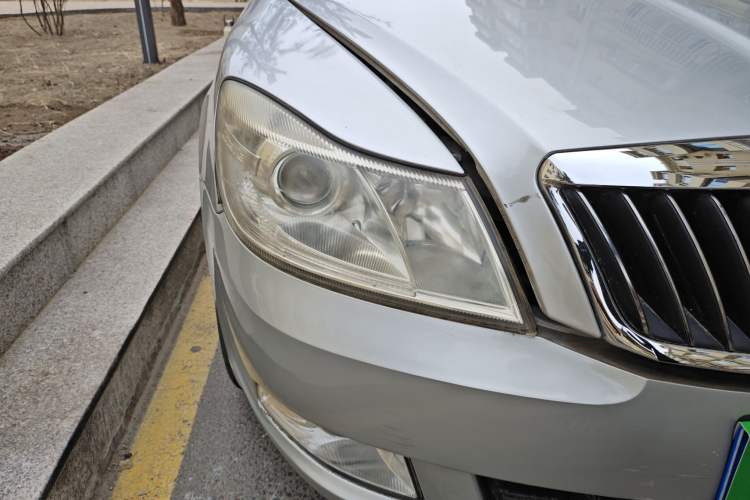 Used Skoda Octavia 2010 1.4TSI DSG Yijun Edition Right Front Headlight