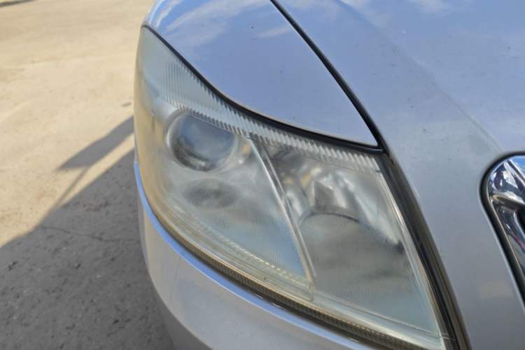 Used Skoda Octavia 2010 1.6L Manual - Yijun Version Right Front Headlight