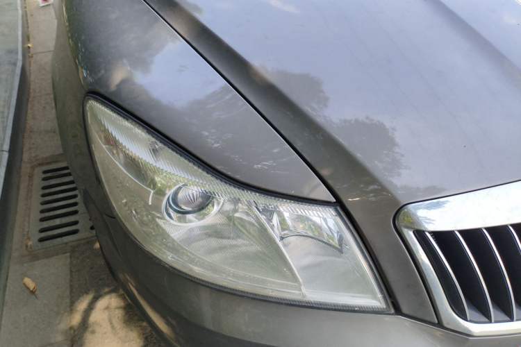 Used Skoda Octavia 2010 1.6L Manual - Yijun Version Right Front Headlight