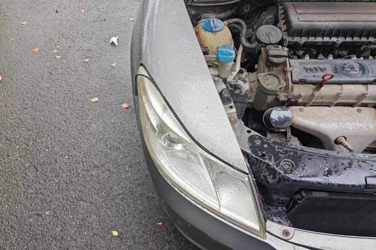 Used Skoda Octavia 2010 1.6L Automatic Yijun Edition Right Front Headlight
