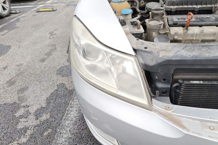 Used Skoda Octavia 2010 1.6L Automatic Yijun Edition Right Front Headlight