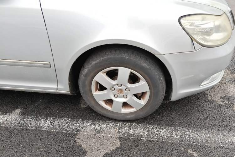Used Skoda Octavia 2010 1.6L Automatic Yijun Edition Right Front Wheel Hub