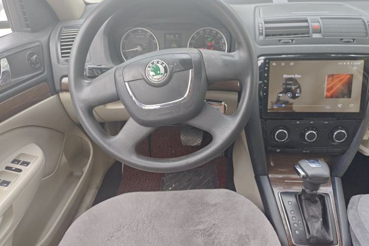 Used Skoda Octavia 2010 1.8TSI DSG Yijun Edition Steering Wheel