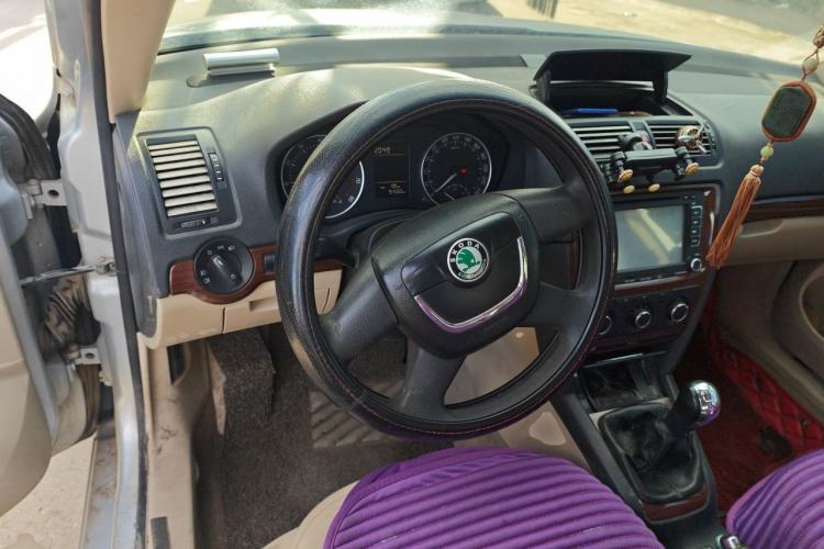 Used Skoda Octavia 2010 1.6L Manual - Yijun Version Steering Wheel