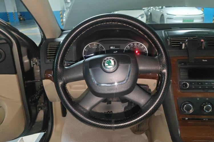 Used Skoda Octavia 2010 1.6L Manual - Yijun Version Steering Wheel
