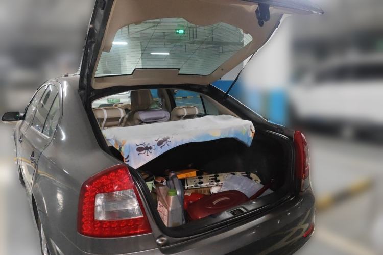 Used Skoda Octavia 2010 1.6L Manual - Yijun Version Trunk