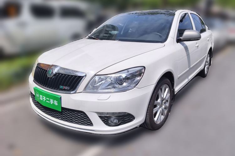 Used Skoda Octavia 2010 2.0 TSI RS Guazi used car, China used car export, Used car for sale, Used cars, Cheapest cars for sale