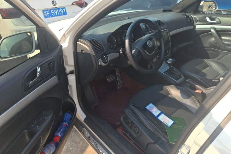 Used Skoda Octavia 2010 2.0L Automatic Yijun Edition Driver Seat