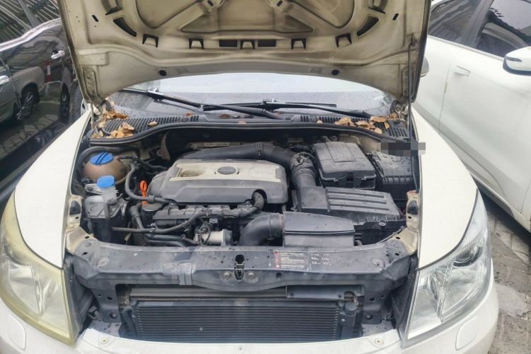 Used Skoda Octavia 2010 2.0 TSI RS Engine Bay