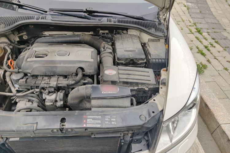 Used Skoda Octavia 2010 2.0 TSI RS Engine Bay Left