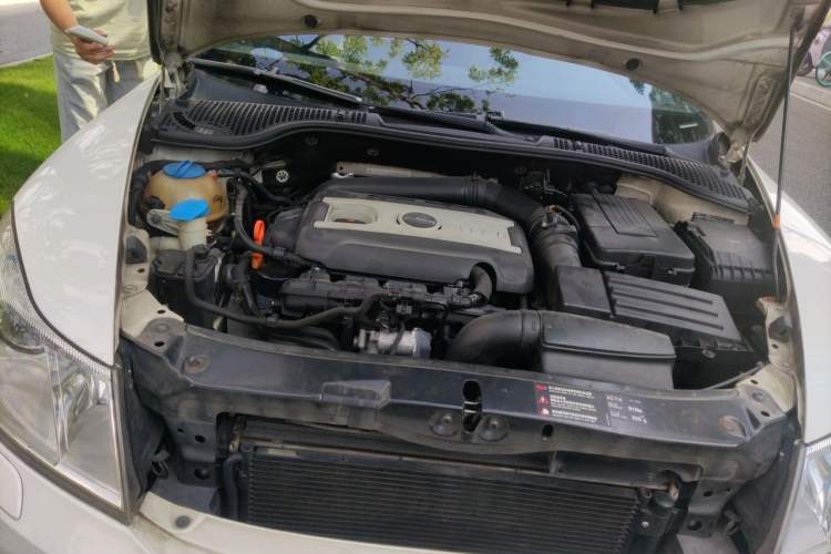 Used Skoda Octavia 2010 2.0 TSI RS Engine Bay Right