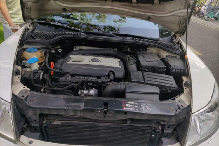 Used Skoda Octavia 2010 2.0 TSI RS Engine Bay
