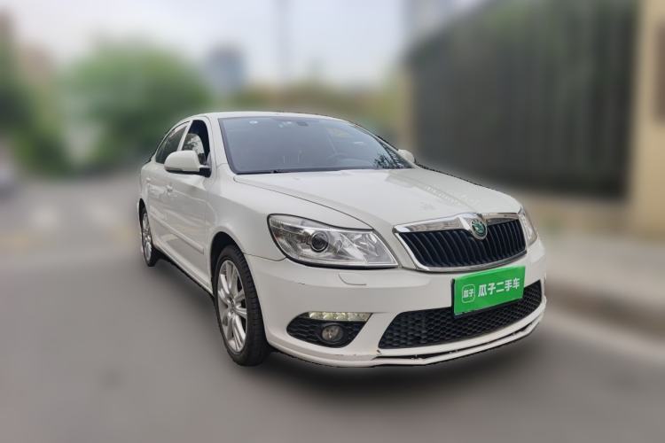 Used Skoda Octavia 2010 2.0 TSI RS Front Right 45 Deg