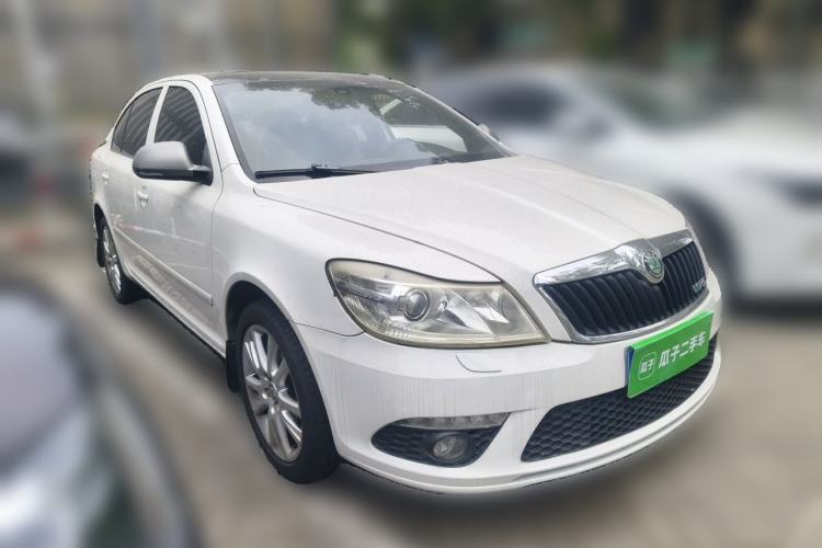 Used Skoda Octavia 2010 2.0 TSI RS Front Right 45 Deg