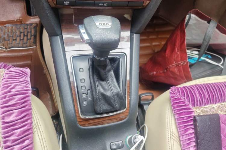 Used Skoda Octavia 2010 1.4TSI DSG Yijun Edition Gear Lever