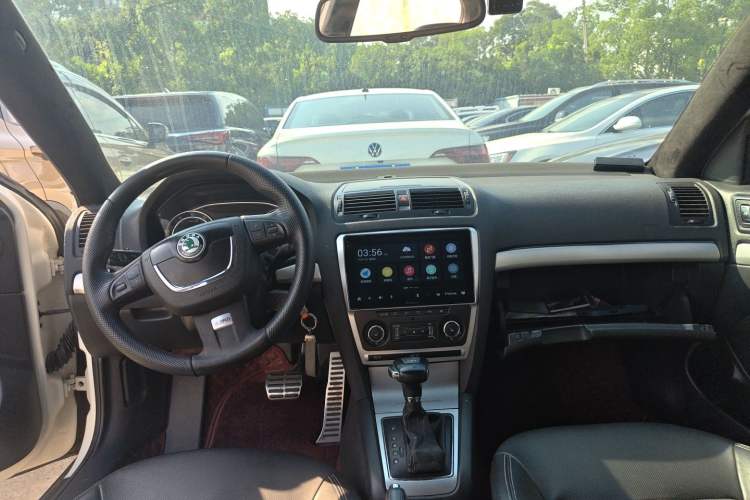 Used Skoda Octavia 2010 2.0L Automatic Yijun Edition Headliner