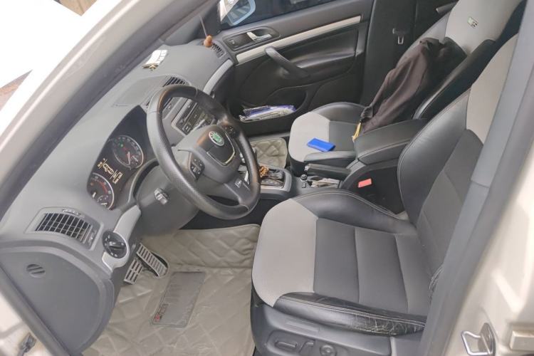 Used Skoda Octavia 2010 2.0 TSI RS Left Front Seat