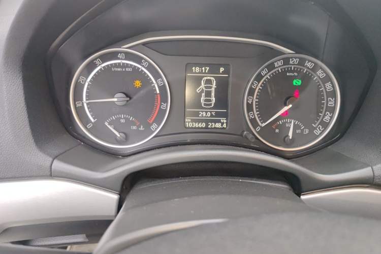 Used Skoda Octavia 2010 2.0 TSI RS Odometer Close Up
