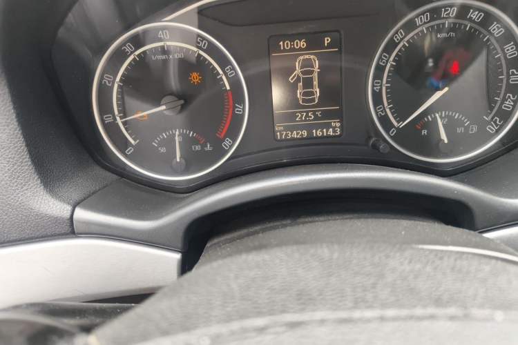 Used Skoda Octavia 2010 2.0 TSI RS Odometer Close Up