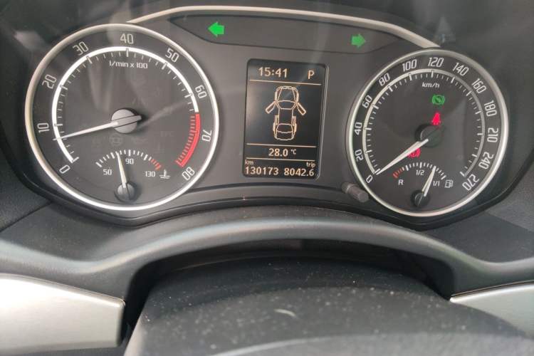 Used Skoda Octavia 2010 2.0 TSI RS Odometer Close Up