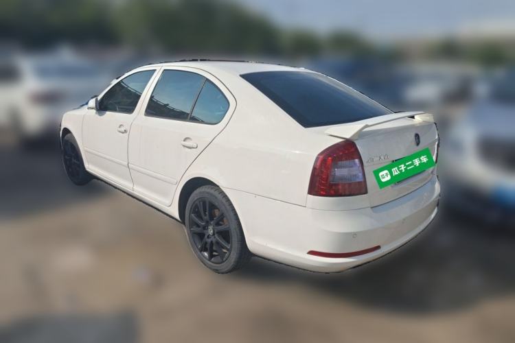 Used Skoda Octavia 2010 2.0L Automatic Yijun Edition Rear Left 45 Deg
