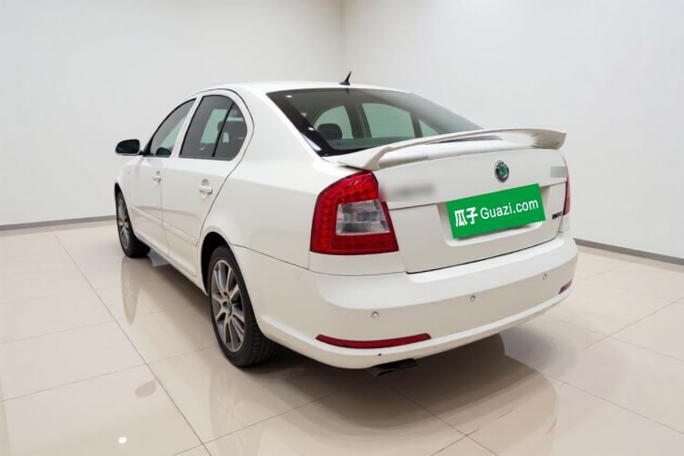 Used Skoda Octavia 2010 2.0 TSI RS Rear Left 45 Deg