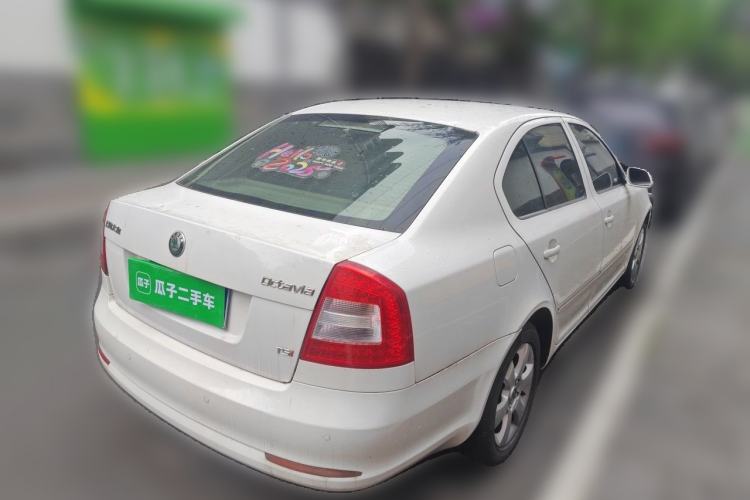 Used Skoda Octavia 2010 1.4TSI DSG Yijun Edition Rear Right 45 Deg