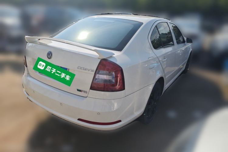 Used Skoda Octavia 2010 2.0L Automatic Yijun Edition Rear Right 45 Deg