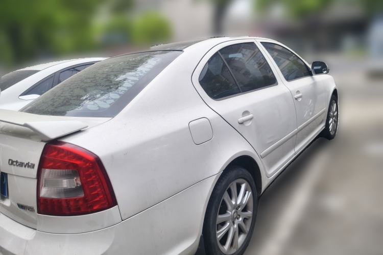 Used Skoda Octavia 2010 2.0 TSI RS Rear Right 45 Deg