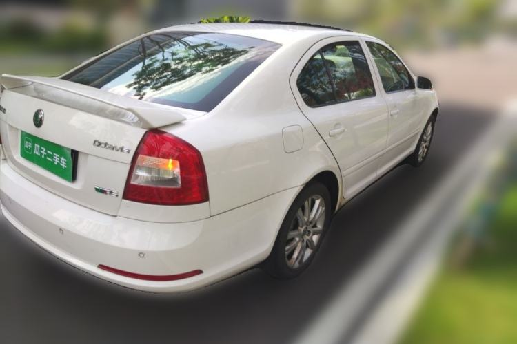 Used Skoda Octavia 2010 2.0 TSI RS Rear Right 45 Deg