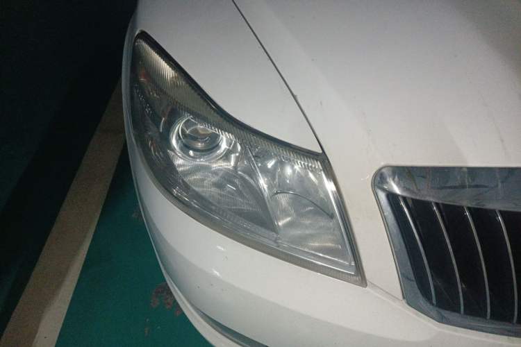 Used Skoda Octavia 2010 1.4TSI GreenLine Right Front Headlight