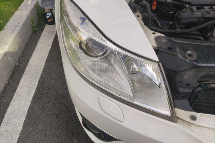 Used Skoda Octavia 2010 2.0 TSI RS Right Front Headlight