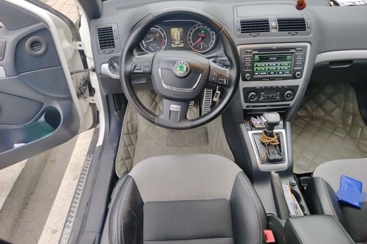 Used Skoda Octavia 2010 2.0 TSI RS Steering Wheel