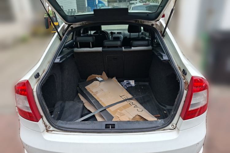 Used Skoda Octavia 2010 2.0 TSI RS Trunk