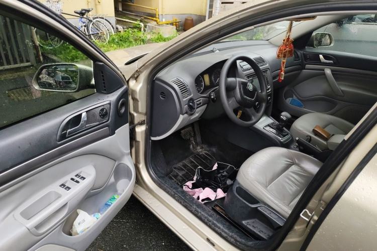 Used Skoda Octavia 2010 1.6L Automatic Yijun Edition Driver Seat