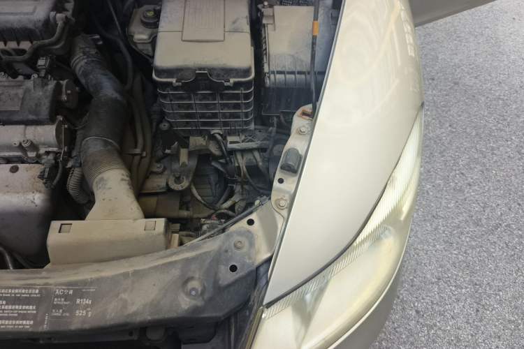 Used Skoda Octavia 2010 1.6L Automatic Eado Edition Engine Bay Left