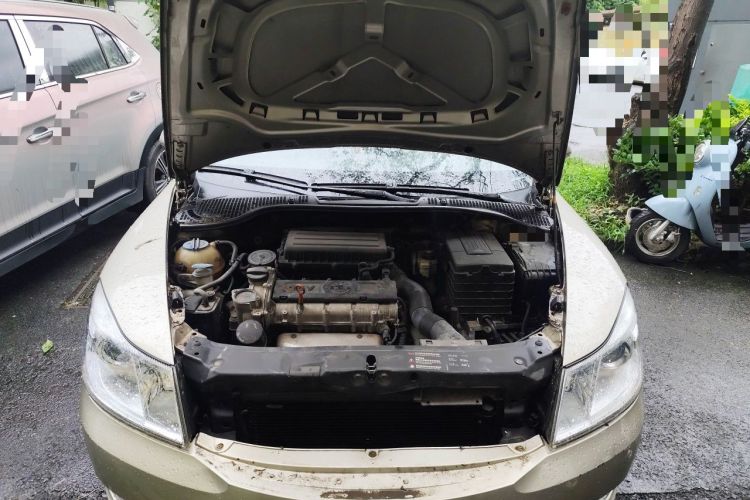 Used Skoda Octavia 2010 1.6L Automatic Yijun Edition Engine Bay