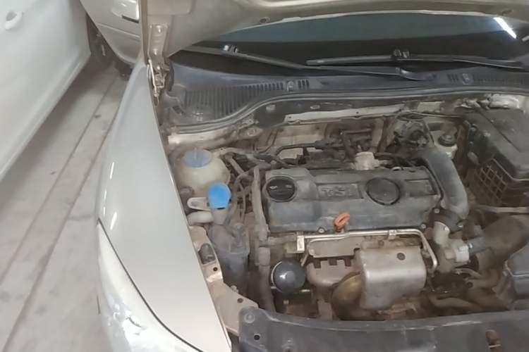 Used Skoda Octavia 2010 1.4TSI DSG Yijun Edition Engine Bay Right