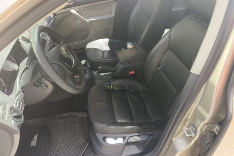 Used Skoda Octavia 2010 1.6L Automatic Eado Edition Left Front Seat