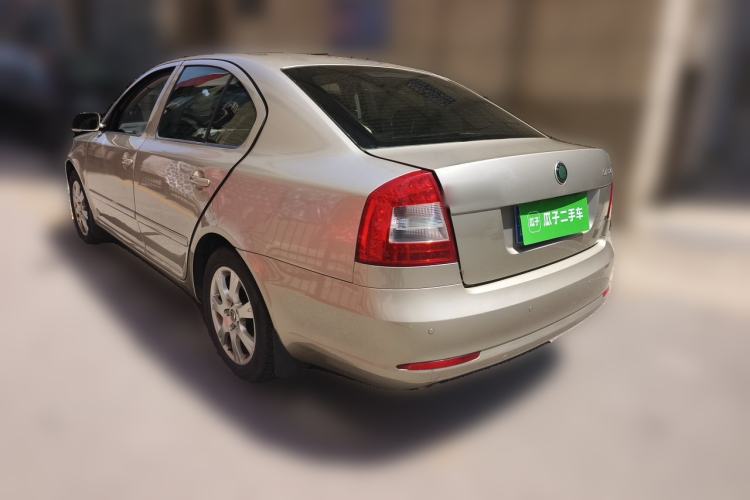 Used Skoda Octavia 2010 1.6L Automatic Eado Edition Rear Left 45 Deg