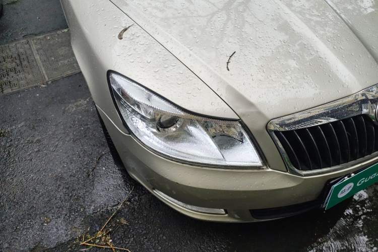 Used Skoda Octavia 2010 1.6L Automatic Yijun Edition Right Front Headlight