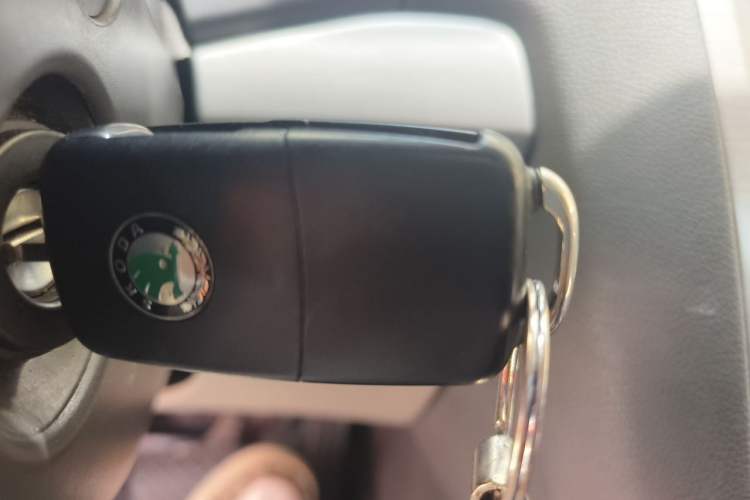 Used Skoda Octavia 2010 1.6L Automatic Eado Edition Vehicle Key