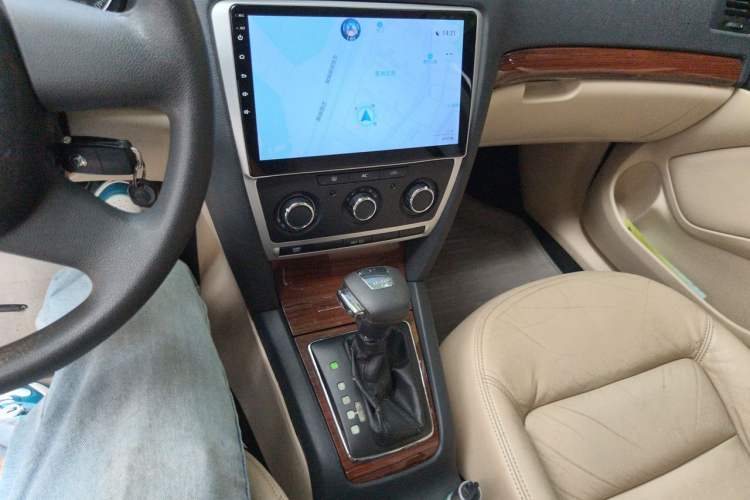 Used Skoda Octavia 2012 1.4TSI DSG Yijun Edition Audio And AC Panel