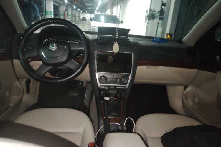 Used Skoda Octavia 2012 1.4TSI DSG Yijun Edition Center Console