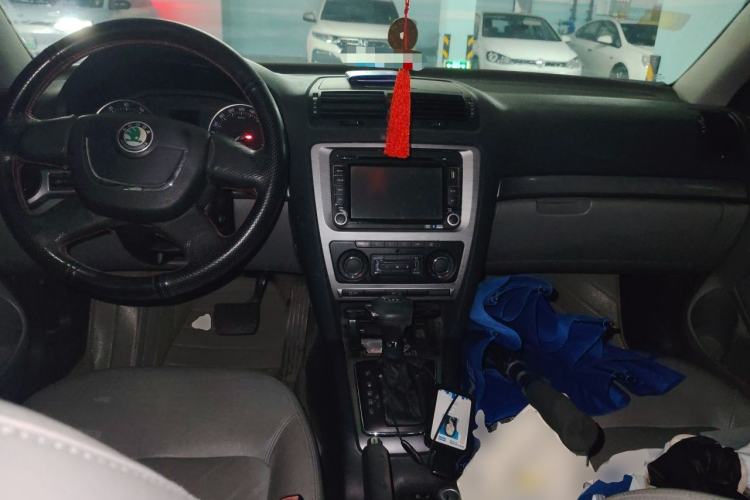 Used Skoda Octavia 2012 1.4TSI DSG Yijun Edition Center Console