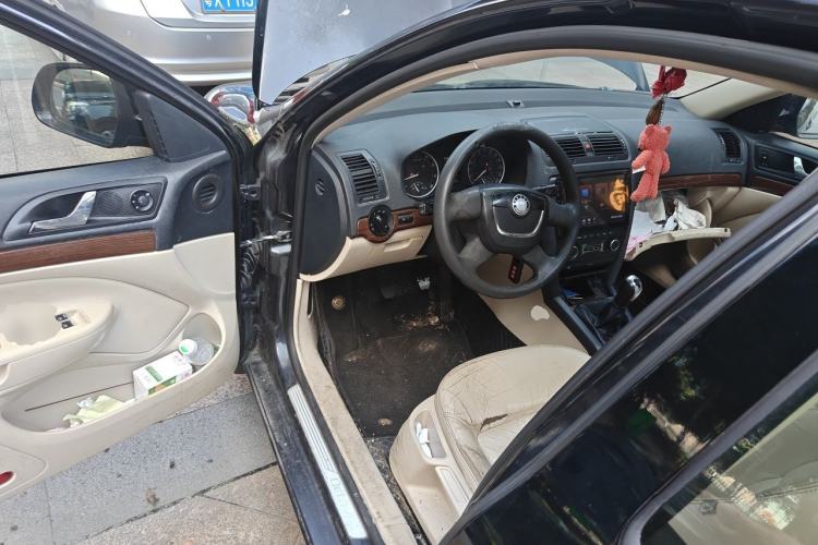 Used Skoda Octavia 2012 1.6L Manual Yijun Edition Driver Seat