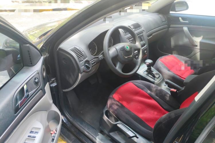 Used Skoda Octavia 2012 1.6L Automatic Yijie Edition Driver Seat