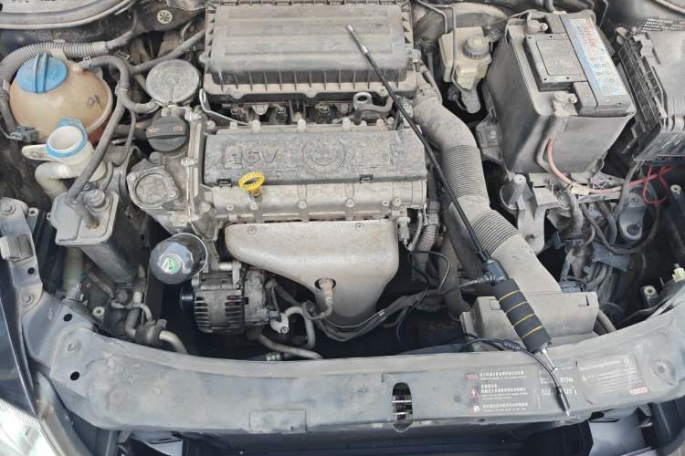Used Skoda Octavia 2012 1.6L Manual Yijun Edition Engine Bay